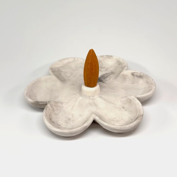 Daisy Shaped Incense Holder, backflow incense burner | meditation gift, home decoration, small incense holder, 8 color options, 15B