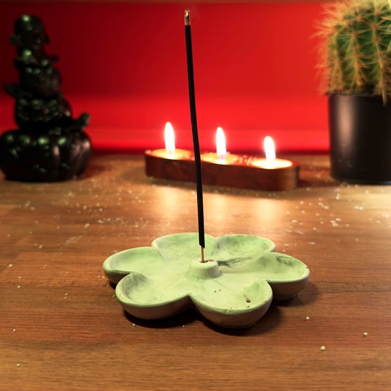 Daisy Shaped Incense Holder, backflow incense burner | meditation gift, home decoration, small incense holder, 8 color options, 15B